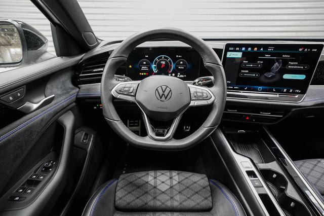 Volkswagen Passat Variant 2,0 TDI DSG 4Motion R-Line -LAG. 