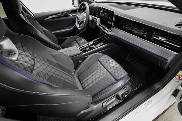 Volkswagen Passat Variant 2,0 TDI DSG 4Motion R-Line -LAG. 