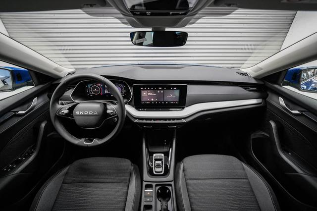 Skoda Octavia Combi Kombi 1,5 eTSI DSG mhev Selection -LAG. 