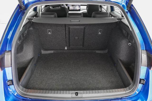 Skoda Octavia Combi Kombi 1,5 eTSI DSG mhev Selection -LAG. 