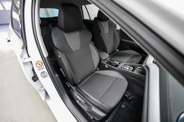 Skoda Octavia Combi Kombi 1,5 eTSI DSG mhev Selection -LAG. 