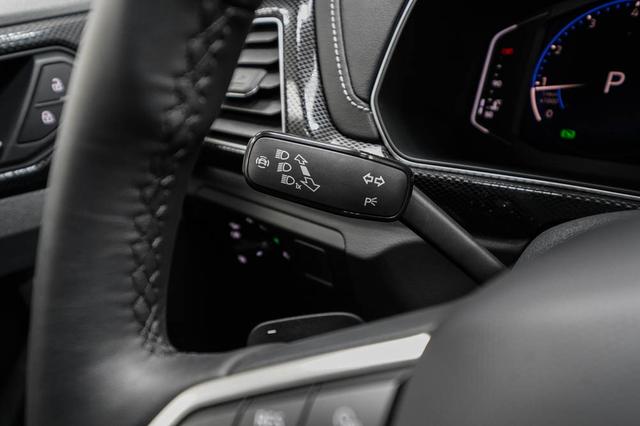 Volkswagen T-Cross 1,5 TSI DSG R-Line - LAGER 