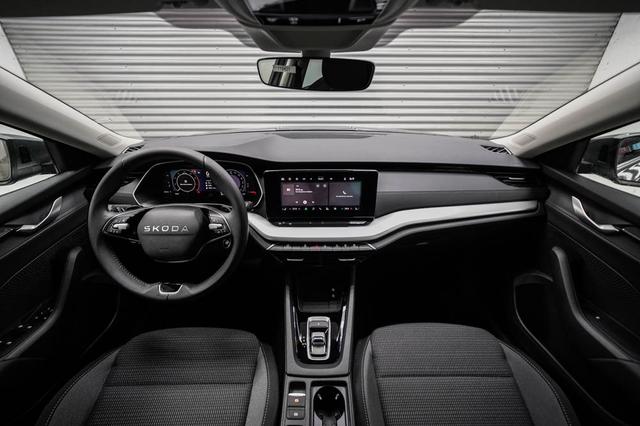 Skoda Octavia Combi Kombi 1,5 eTSI DSG mhev Selection -LAG. 