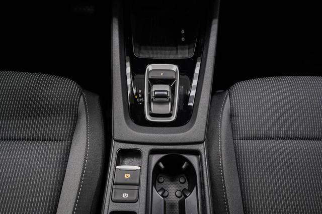 Skoda Octavia Combi Kombi 1,5 eTSI DSG mhev Selection -LAG. 