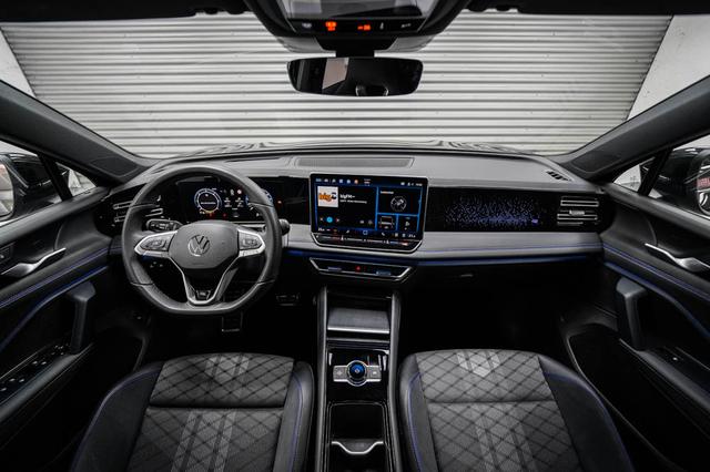 Tiguan Neues Modell 2,0 TDI DSG 4Motion R- -LAG. 