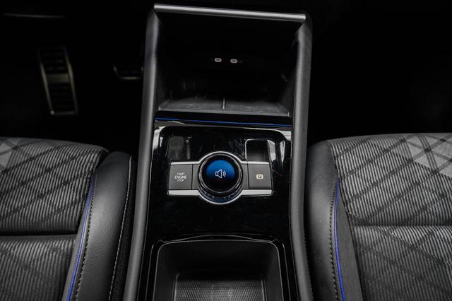 Tiguan Neues Modell 2,0 TDI DSG 4Motion R- -LAG. 