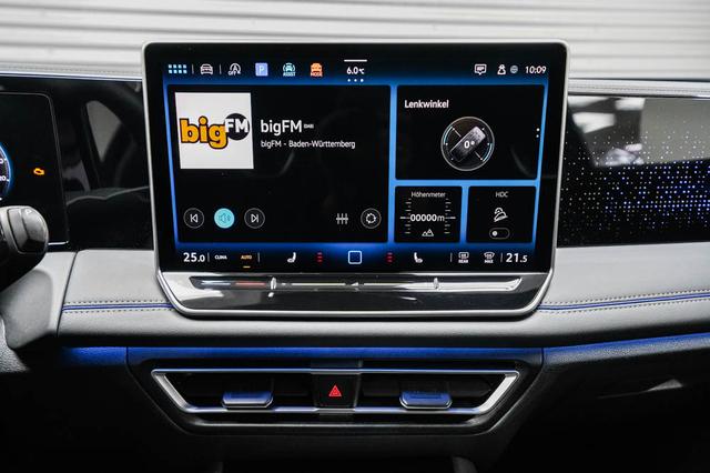 Tiguan Neues Modell 2,0 TDI DSG 4Motion R- -LAG. 