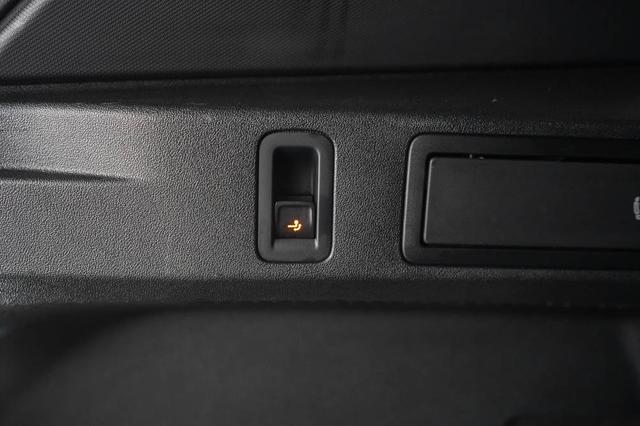 Tiguan Neues Modell 2,0 TDI DSG 4Motion R- -LAG. 