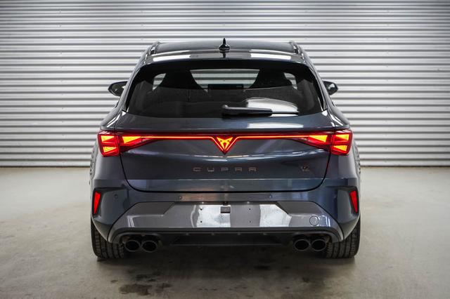 Cupra Leon Sportstourer ST 2,0 TSI DSG 4x4 VZ - LAGER 