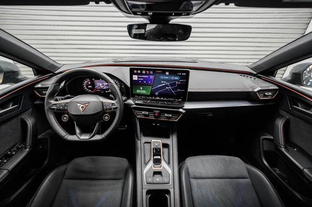 Cupra Leon Sportstourer ST 2,0 TSI DSG 4x4 VZ - LAGER 