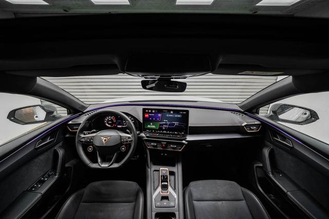 Cupra Leon Sportstourer ST 2,0 TSI DSG 4x4 VZ - LAGER 