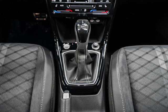 Volkswagen T-Cross 1,0 TSI DSG R-Line - LAGER 