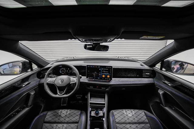 Tiguan 2,0 TDI DSG 4Motion R-Line - LAGER -LAG. 