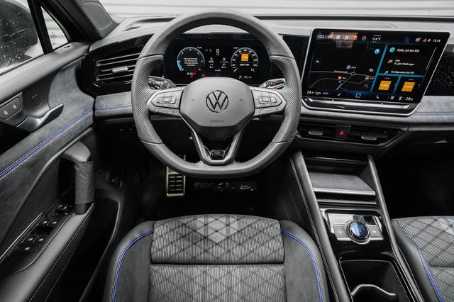 Volkswagen Tiguan 2,0 TDI DSG 4Motion R-Line - LAGER -LAG. 