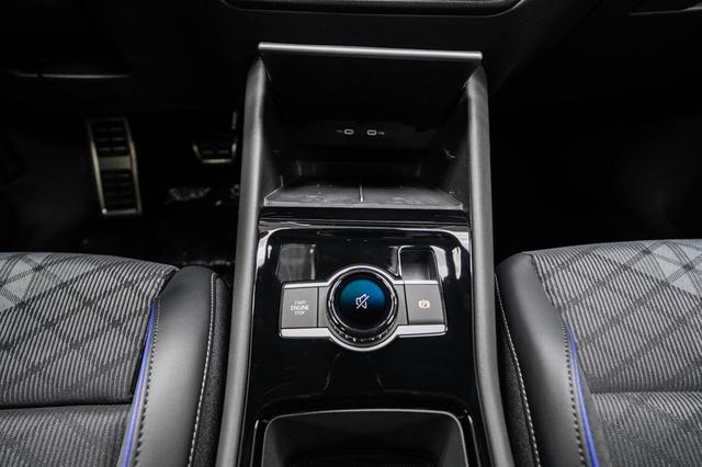 Volkswagen Tiguan 2,0 TDI DSG 4Motion R-Line - LAGER -LAG. 