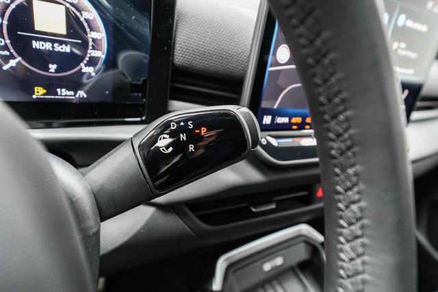 Volkswagen T-Roc Neuer 1,5 TSI DSG R-Line - LAGER 