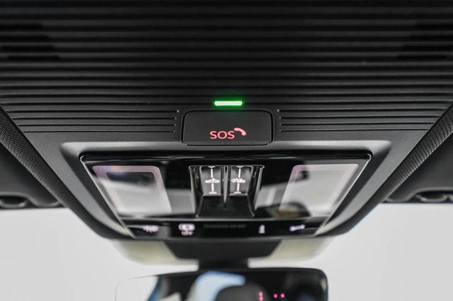 Volkswagen T-Roc Neuer 1,5 TSI DSG R-Line - LAGER 