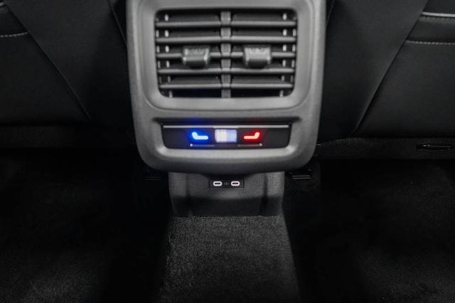 Volkswagen T-Roc Neuer 1,5 TSI DSG R-Line - LAGER 