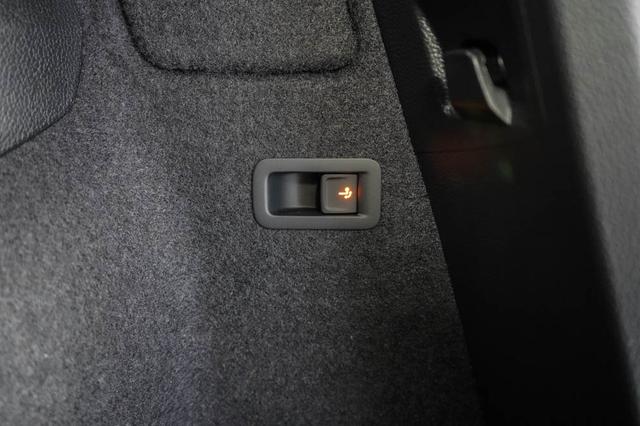 Skoda Karoq 2,0 TSI DSG 4x4 Sportline - LAGER 