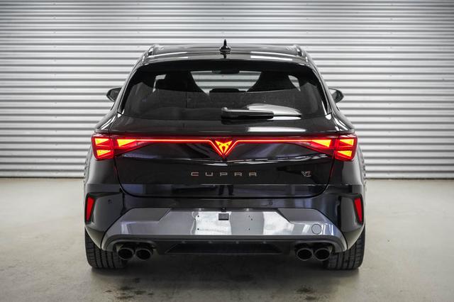 Cupra Leon Sportstourer ST 2,0 TSI DSG 4x4 VZ - LAGER 