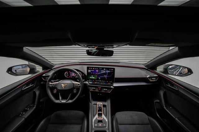 Cupra Leon Sportstourer ST 2,0 TSI DSG 4x4 VZ - LAGER 