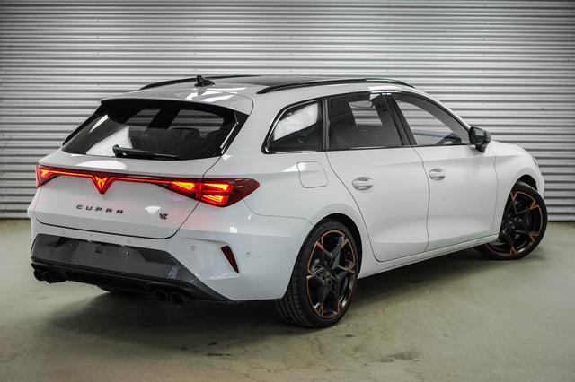 Cupra Leon Sportstourer ST 2,0 TSI DSG 4x4 VZ - LAGER 