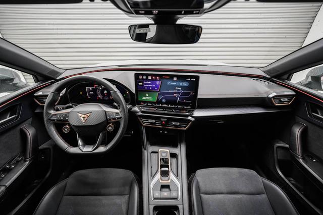 Cupra Leon Sportstourer ST 2,0 TSI DSG 4x4 VZ - LAGER 