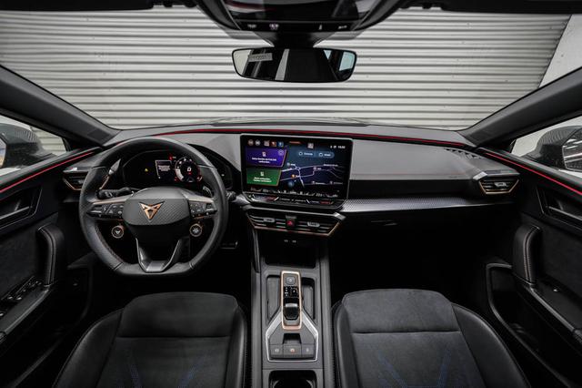 Cupra Leon Sportstourer ST 2,0 TSI DSG 4x4 VZ - LAGER 