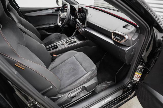 Cupra Leon Sportstourer ST 2,0 TSI DSG 4x4 VZ - LAGER 