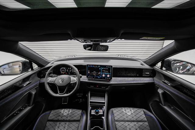 Volkswagen Tiguan 2,0 TDI DSG 4Motion R-Line - LAGER 