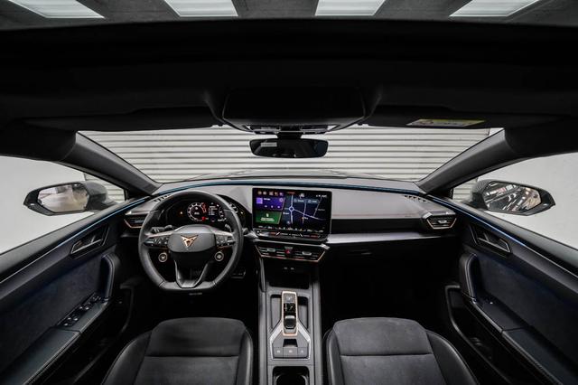 Cupra Leon Sportstourer ST 2,0 TSI DSG 4x4 VZ - LAGER 