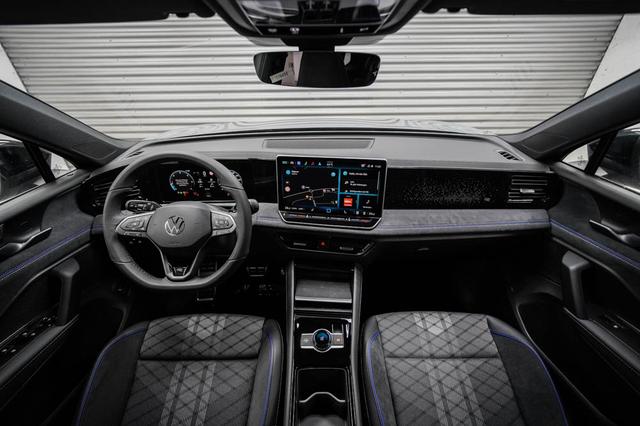 Volkswagen Tiguan 2,0 TDI DSG 4Motion R-Line - LAGER 