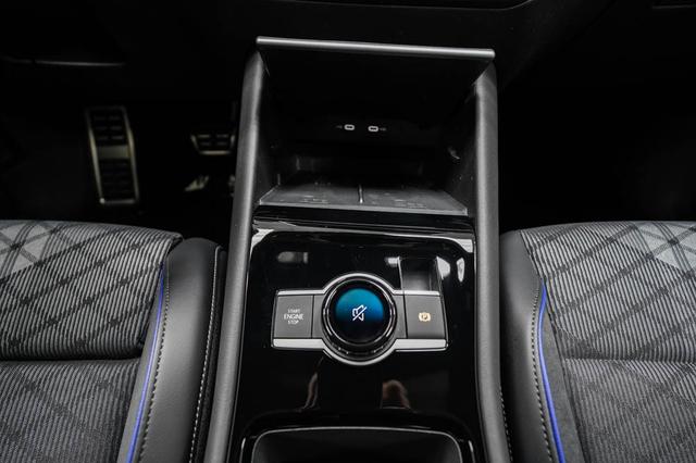 Volkswagen Tiguan 2,0 TDI DSG 4Motion R-Line - LAGER 