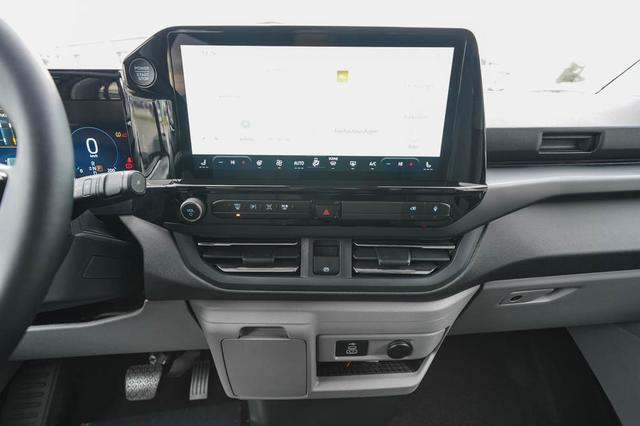 Ford Tourneo Custom 2,0 EcoBlue AT L2H1 Titaniu -LAG. 