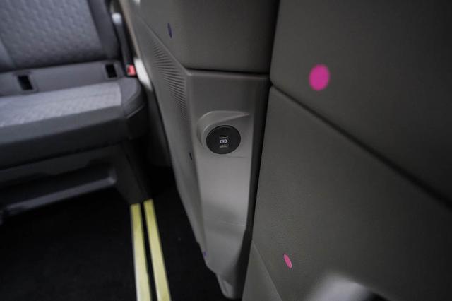Ford Tourneo Custom 2,0 EcoBlue AT L2H1 Titaniu -LAG. 