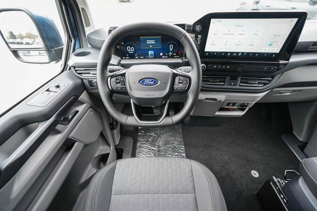 Ford Tourneo Custom 2,0 EcoBlue AT L2H1 Titaniu -LAG. 