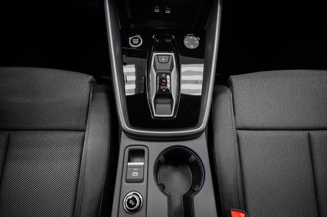 Audi A3 Sportback 40 TFSI S-tronic quattro S-Li -LAG. 