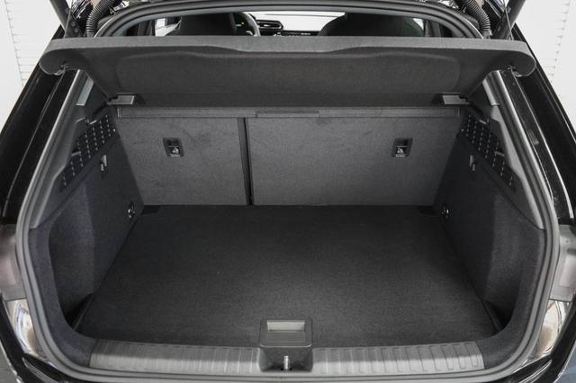 Audi A3 Sportback 40 TFSI S-tronic quattro S-Li -LAG. 