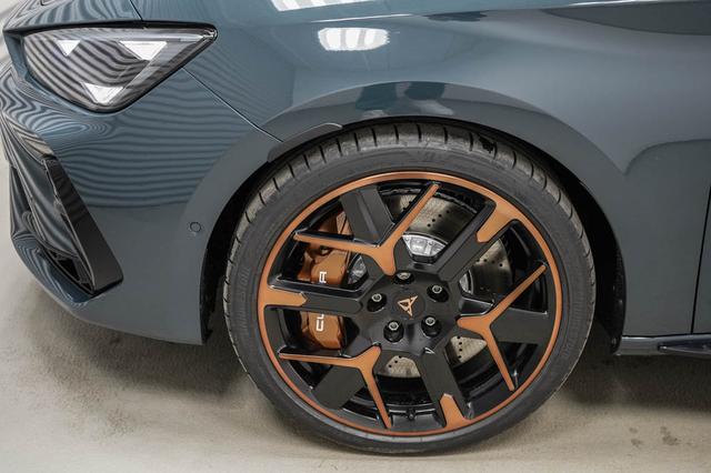 Cupra Leon Sportstourer ST 2,0 TSI DSG 4Drive VZ Extreme - LAGER 