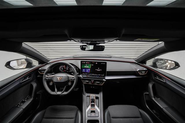 Cupra Leon Sportstourer ST 1,5 eTSI DSG Kombi - LAGER 