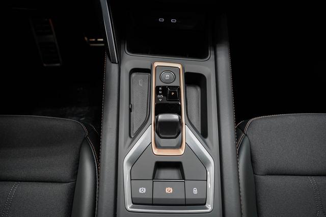 Cupra Leon Sportstourer ST 1,5 eTSI DSG Kombi - LAGER 