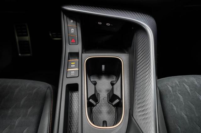 Cupra Terramar 1,5 eTSI DSG - LAGER 