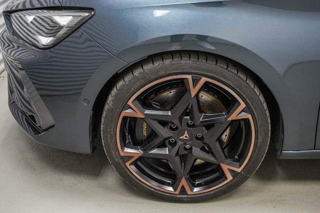 Cupra Leon Sportstourer ST 2,0 TSI DSG 4x4 VZ - LAGER 