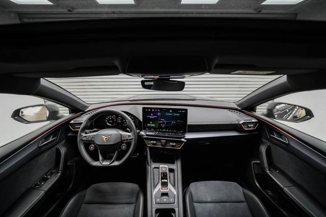 Cupra Leon Sportstourer ST 2,0 TSI DSG 4x4 VZ - LAGER 