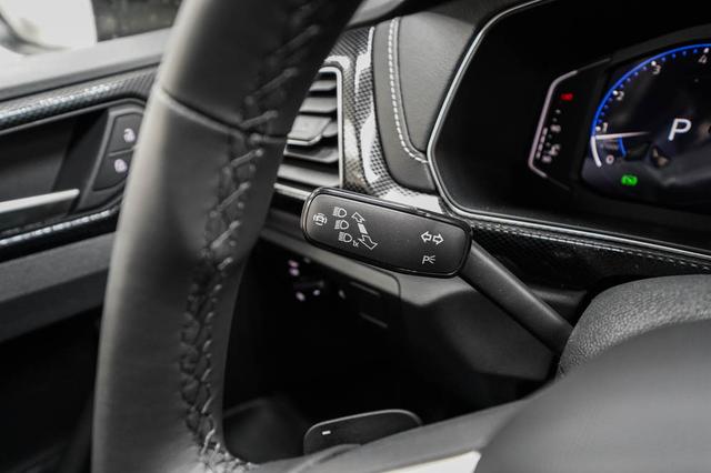 Volkswagen T-Cross 1,5 TSI DSG R-Line - LAGER 