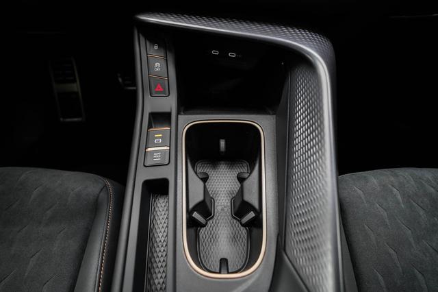 Cupra Terramar 1,5 eTSI DSG - LAGER 
