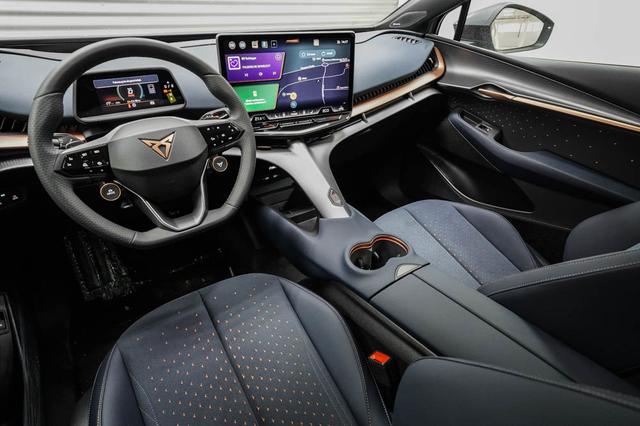 Cupra Tavascan 77 kWh 4Drive VZ Adrenalin - LAGER 