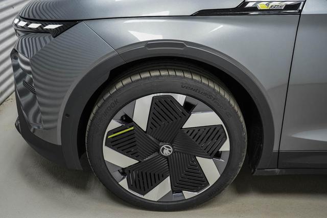 Skoda Elroq 84 kWh 4x4 RS - LAGER 