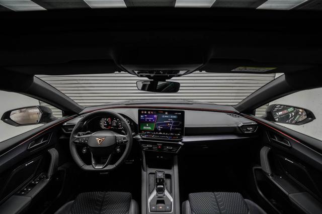 Cupra Leon Sportstourer ST 2,0 TSI DSG 4Drive VZ Extreme - LAGER 