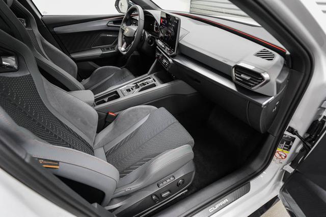 Cupra Leon Sportstourer ST 2,0 TSI DSG 4Drive VZ Extreme - LAGER 